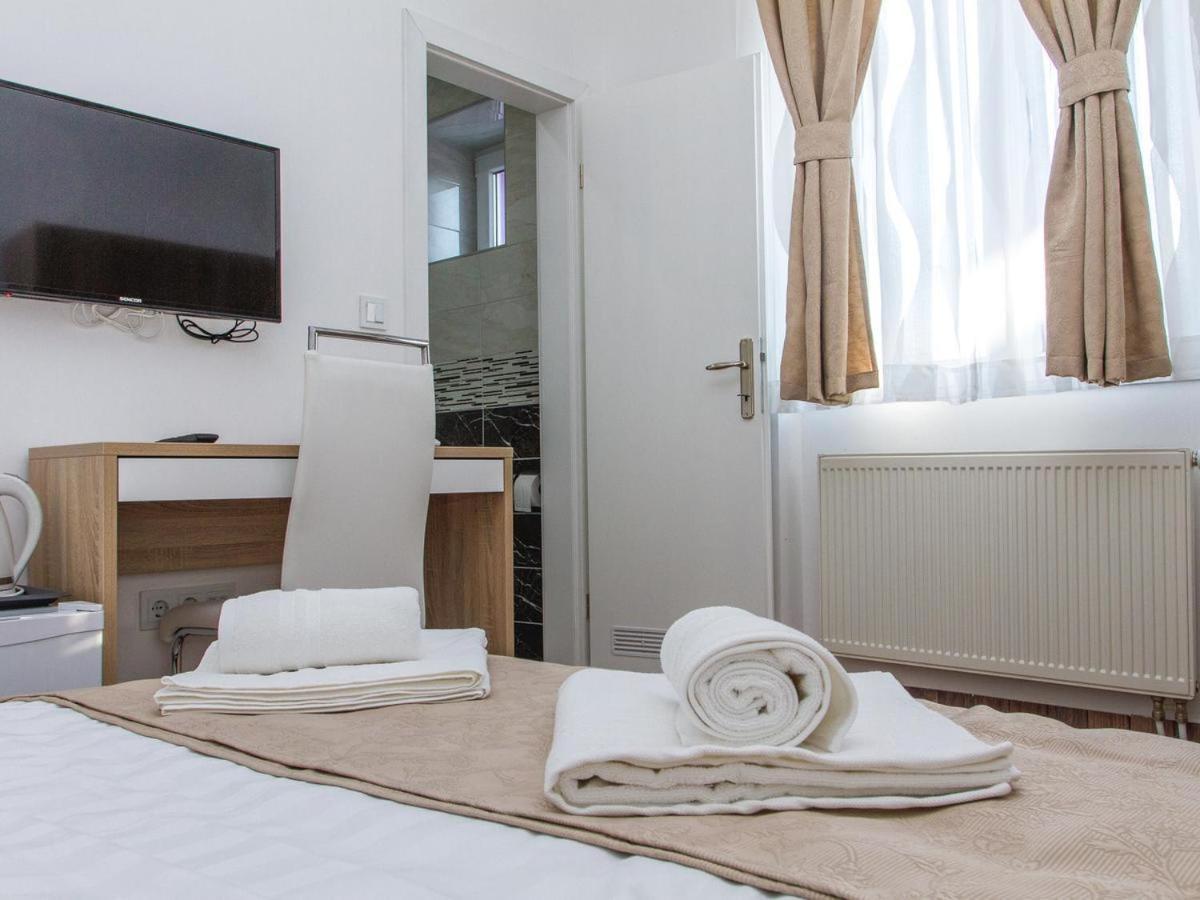 Guesthouse Dubai Zagreb Ngoại thất bức ảnh